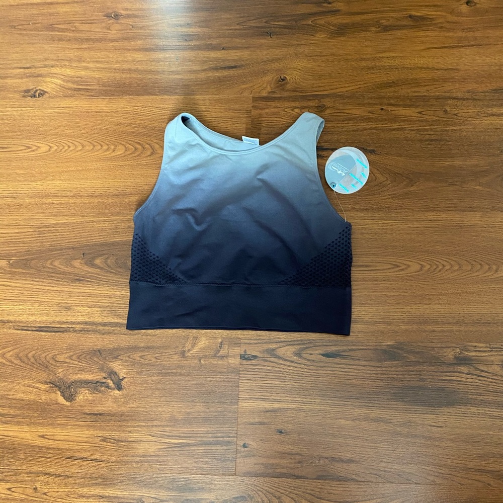 Half Moon Seamless Textured Racerback Sport bra